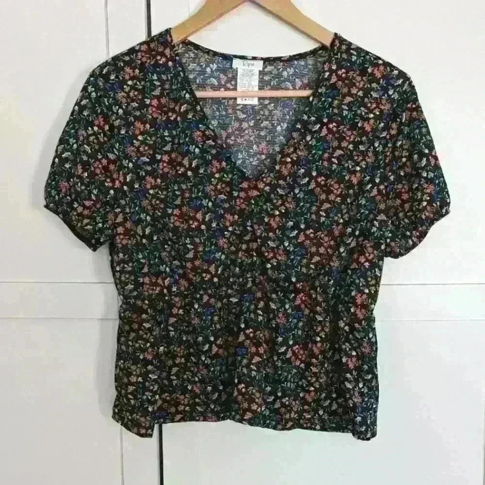 🌴2/$25🌴RIPE | Floral Black/Red/Green/blue  Shirt Sleeve V-Neck Crop Top